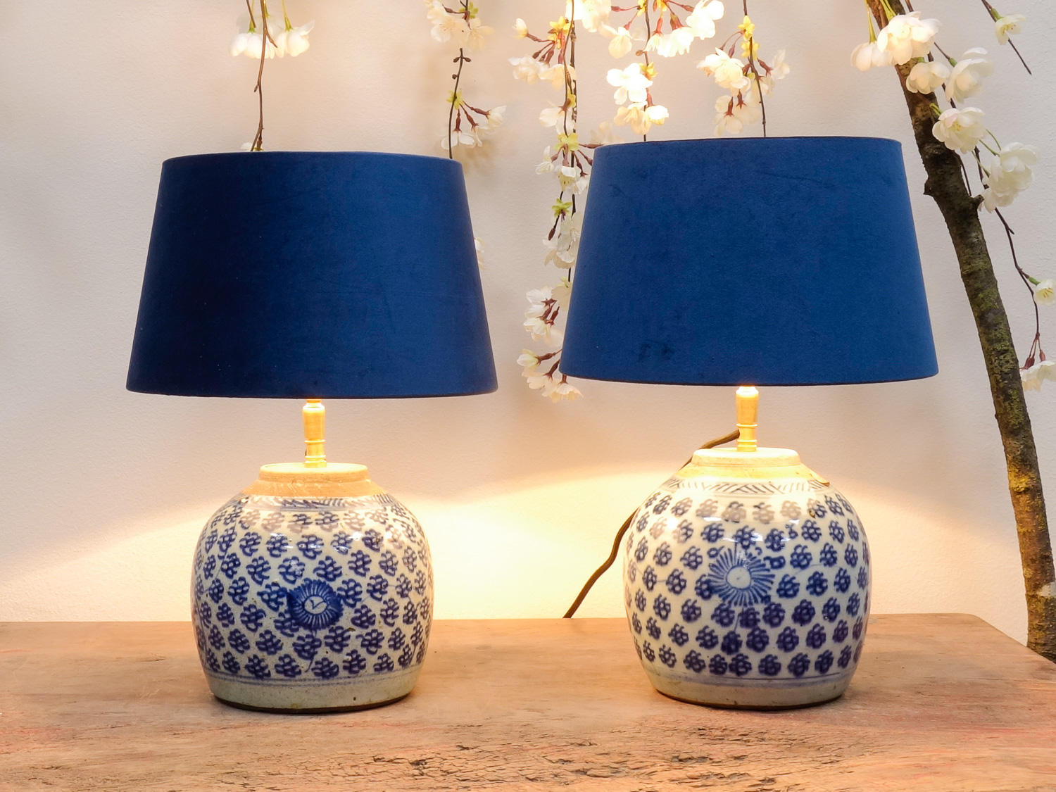 Kloppen Luidruchtig optellen Unieke keramische tafellampen en handgemaakte lampenkappen | The Silk Road  Collection