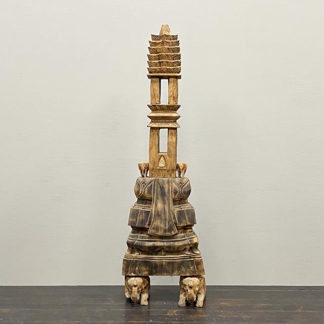 Wooden pillar for good luck