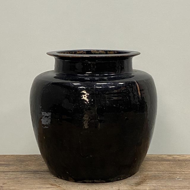 Large and heavy black glazed pots
