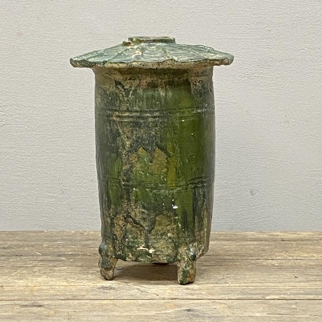 Dark green Han dynasty granary pot