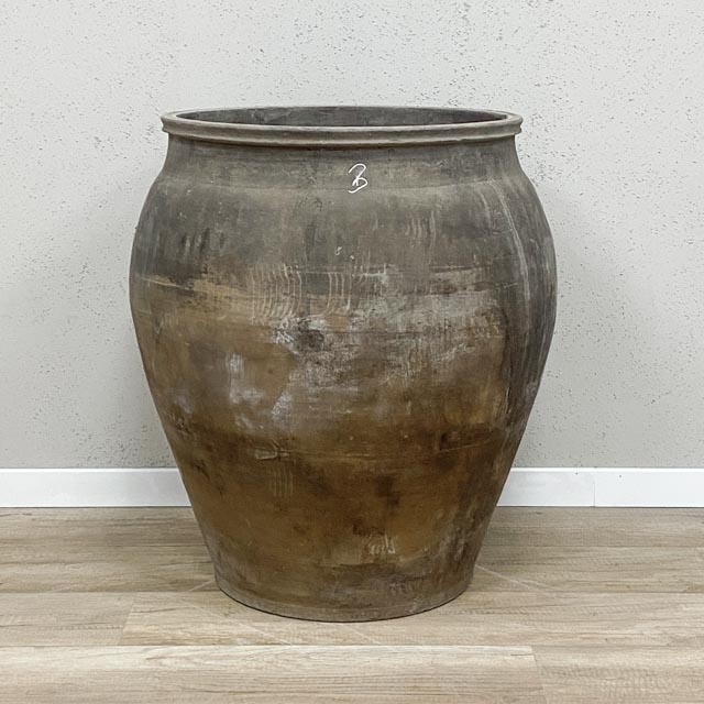 Large rustic vintage pots